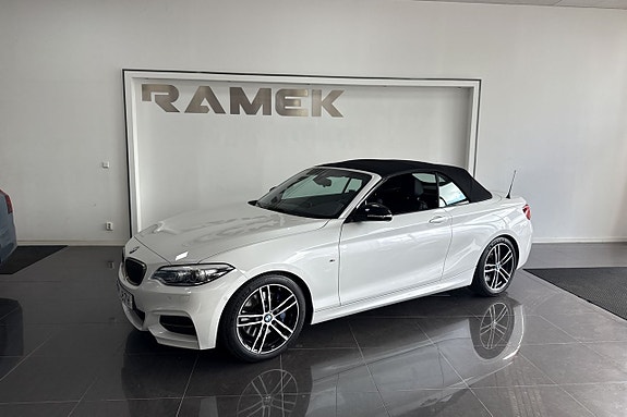 BMW M240i 2 of 11