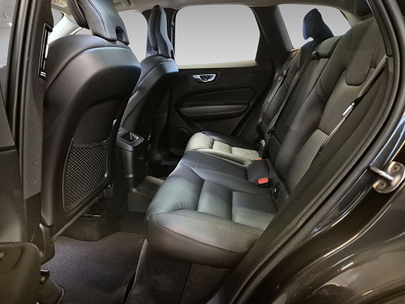 Volvo XC60 9 of 13