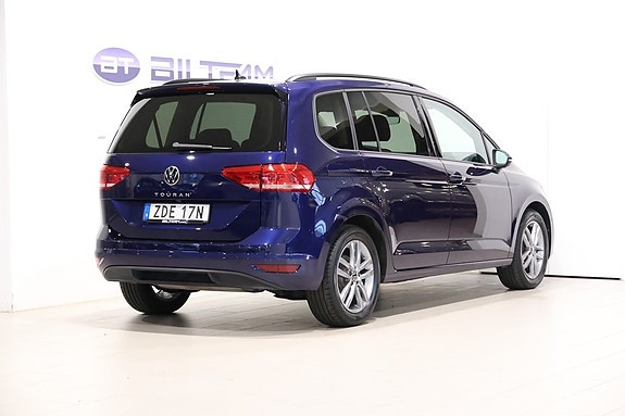 Volkswagen Touran 3 of 23