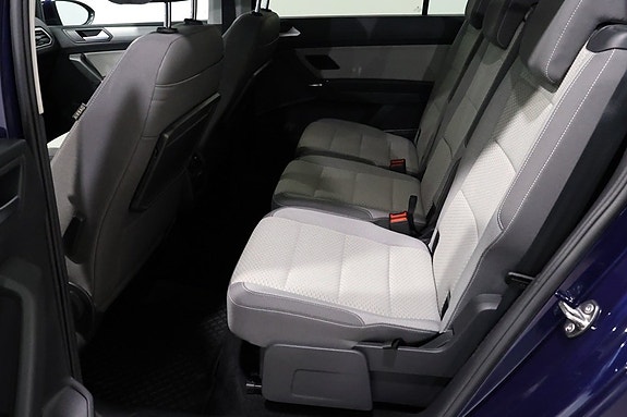 Volkswagen Touran 8 of 23