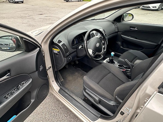 Hyundai i30 7 of 9