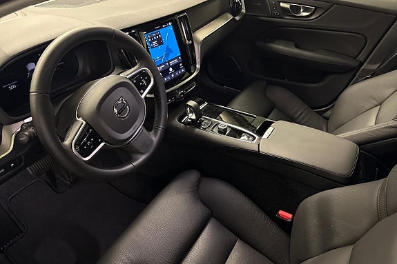 Volvo V60 8 of 22