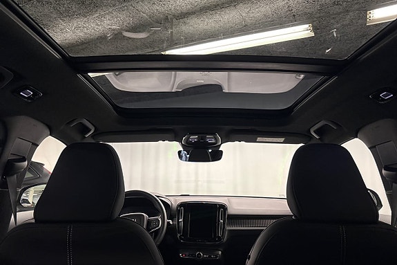 Volvo EX40 19 of 19