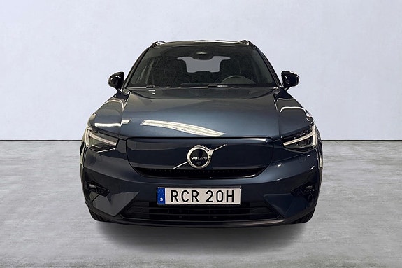Volvo EX40 7 of 19