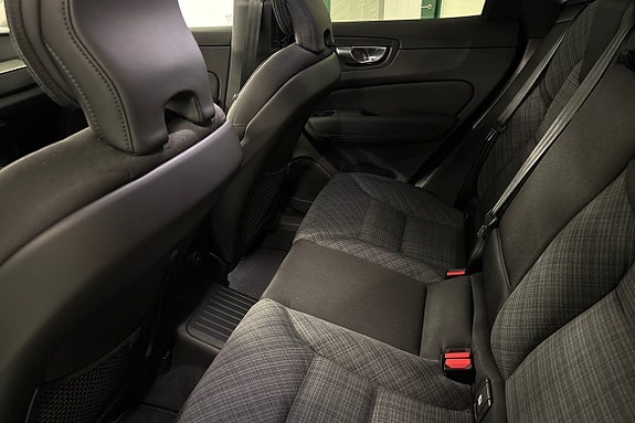 Volvo XC60 12 of 13