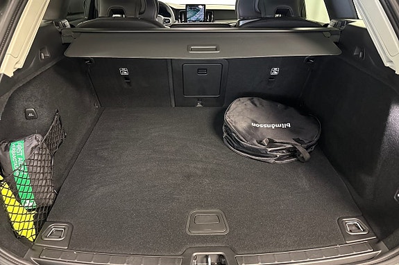 Volvo XC60 13 of 13