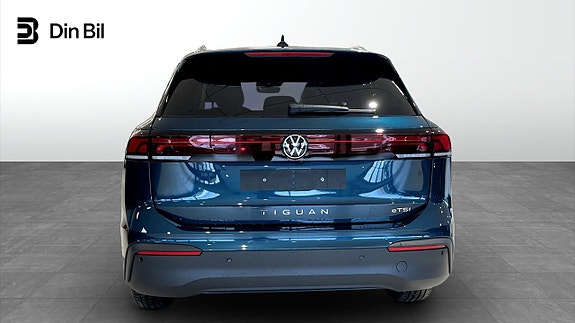 Volkswagen Tiguan 5 of 14
