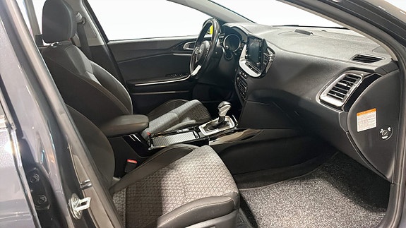 Kia Ceed 3 of 12