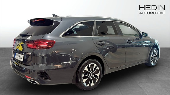 Kia Ceed 2 of 12