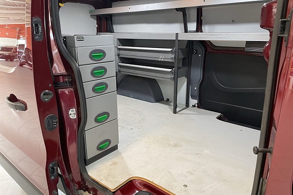 Renault Trafic 11 of 13