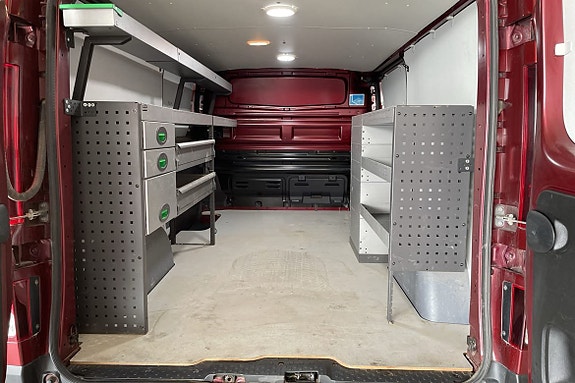 Renault Trafic 10 of 13