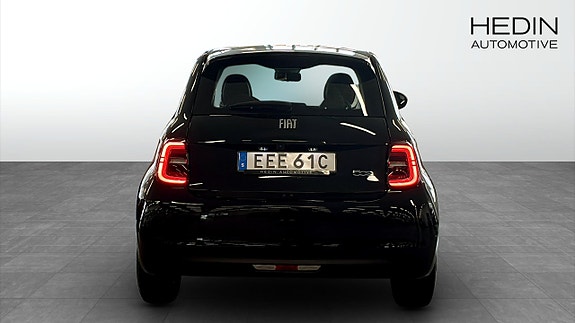 Fiat 500e 7 of 9