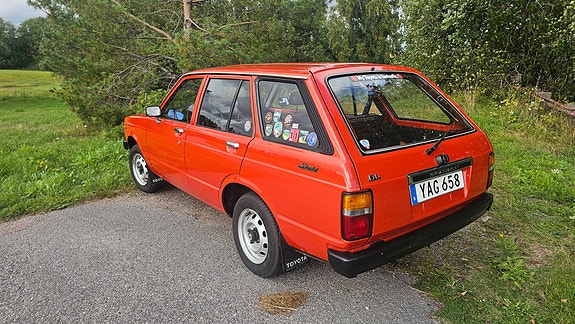 Toyota Starlet 5 of 9