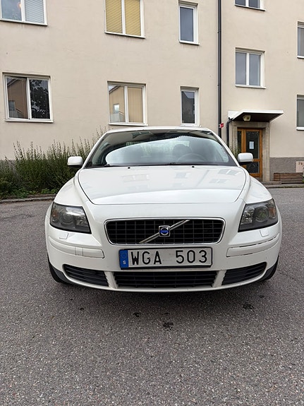 Volvo S40 3 of 7