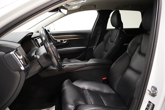 Volvo V90 Cross Country 8 of 25