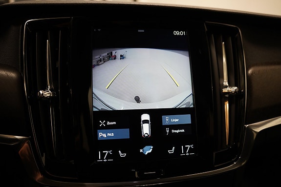 Volvo V90 Cross Country 20 of 25