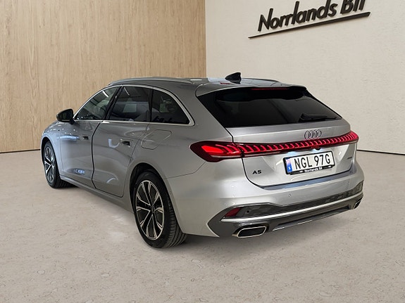 Audi A5 2 of 7
