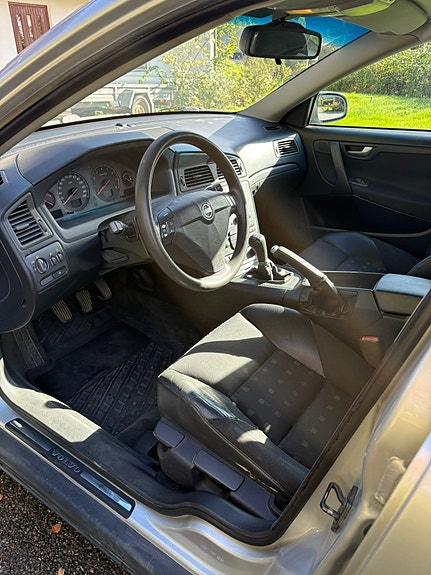 Volvo S60 7 of 9