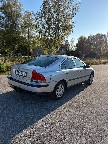 Volvo S60 3 of 9