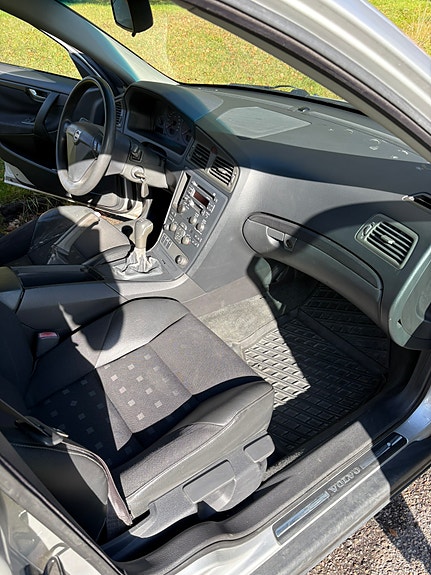 Volvo S60 8 of 9