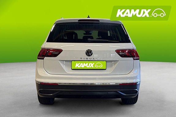Volkswagen Tiguan 5 of 21