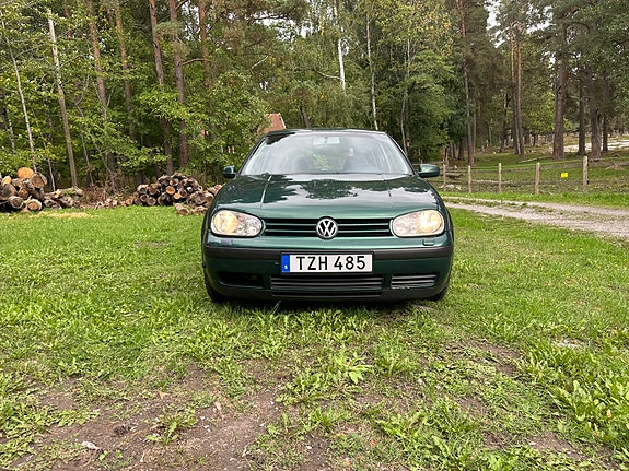 Volkswagen Golf IV 3 of 10