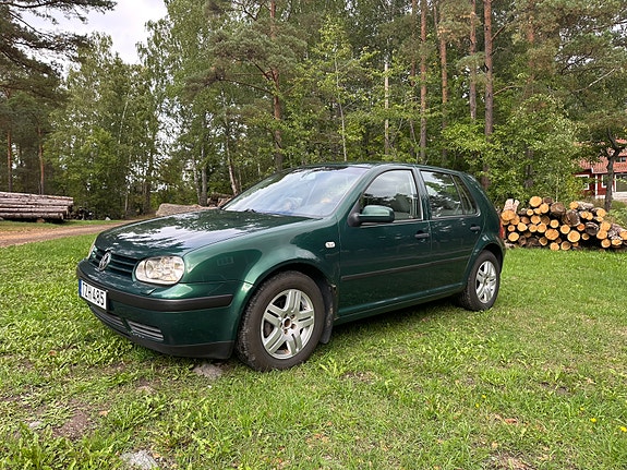 Volkswagen Golf IV 2 of 10
