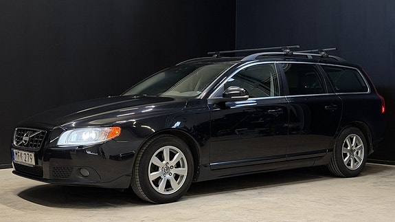 Volvo V70 3 of 25