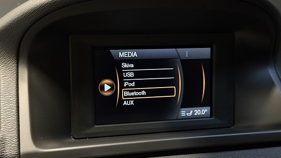 Volvo V70 18 of 25