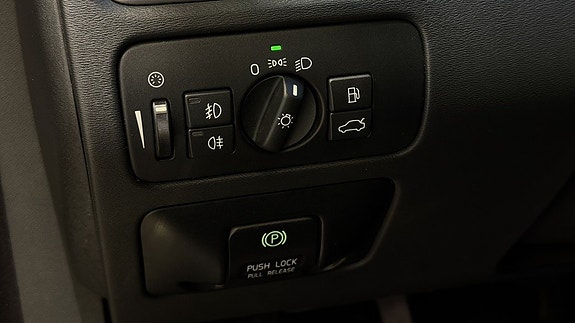 Volvo V70 13 of 25
