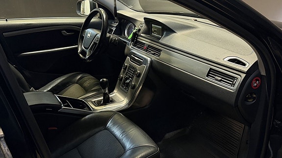 Volvo V70 22 of 25