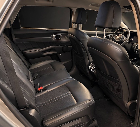 Kia Sorento 6 of 10