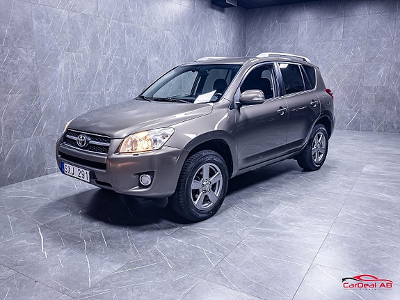 Toyota RAV4 3 of 30