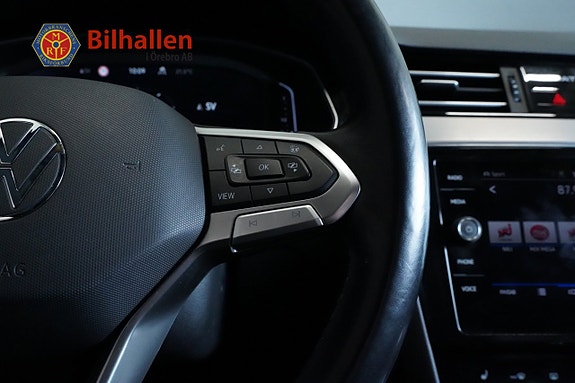Volkswagen Passat 25 of 26