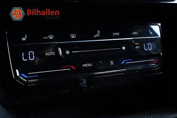 Volkswagen Passat 18 of 26