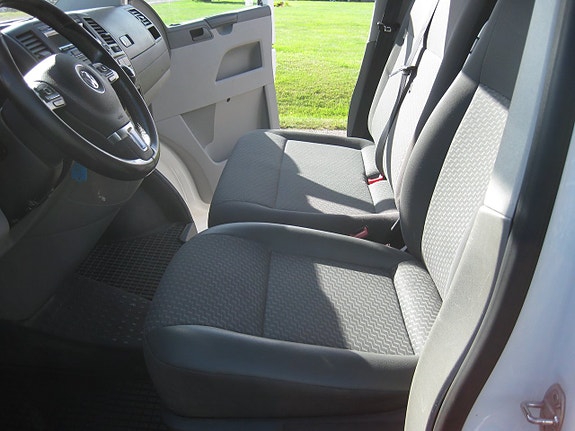 Volkswagen Transporter 9 of 14