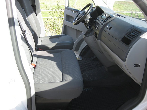 Volkswagen Transporter 10 of 14