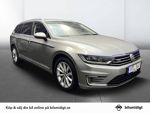 Volkswagen Passat 4 of 24