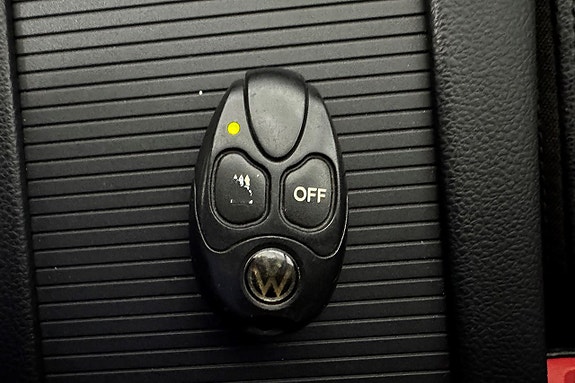Volkswagen Passat 25 of 28