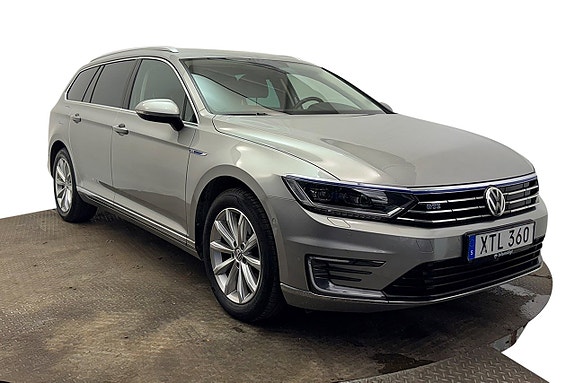 Volkswagen Passat 4 of 28