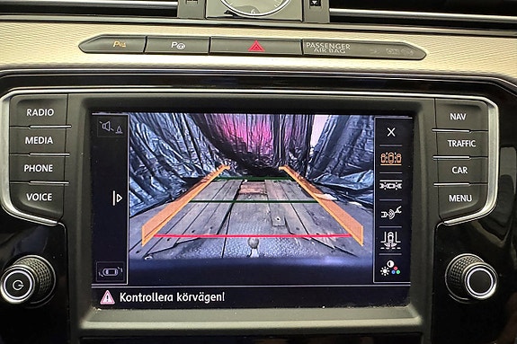Volkswagen Passat 20 of 28