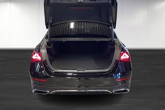 Mercedes-Benz E300 16 of 17