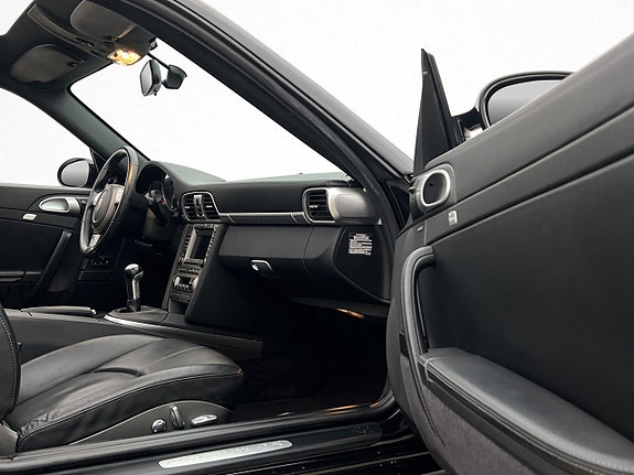 Porsche 911 Carrera 4S 20 of 30