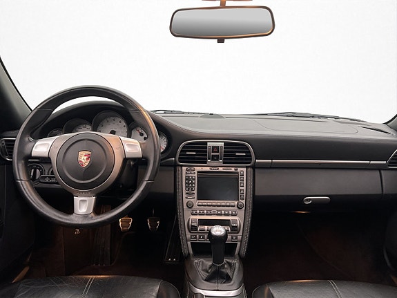 Porsche 911 Carrera 4S 23 of 30