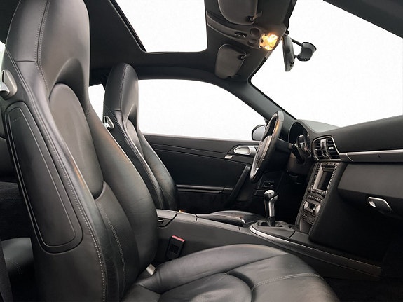 Porsche 911 Carrera 4S 19 of 30