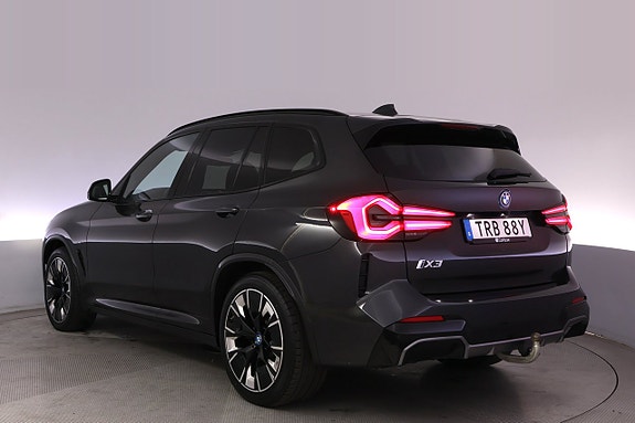 BMW iX3 4 of 27