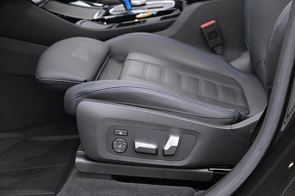 BMW iX3 13 of 27