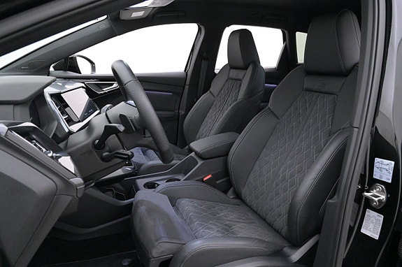 Audi Q4 e-tron 10 of 27