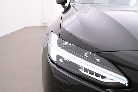 Volvo V90 25 of 27