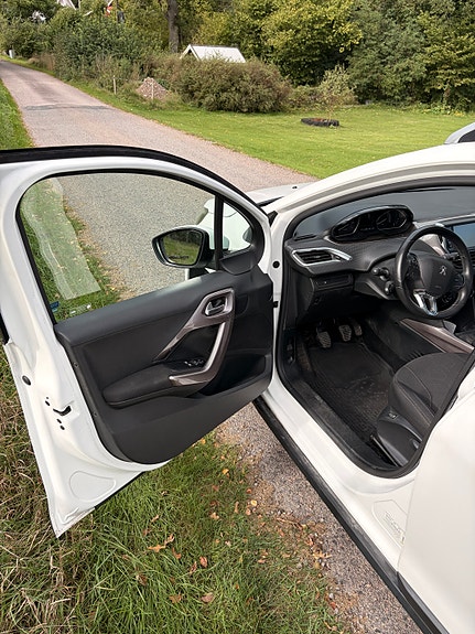 Peugeot 2008 11 of 12